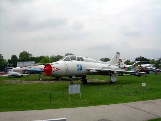 49 Су-17У.jpg